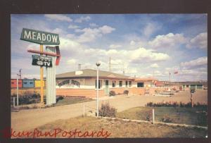 CALGARY ALBERTA CANADA THE MEADOW MOTEL VINTAGE ADVERTISING POSTCARD