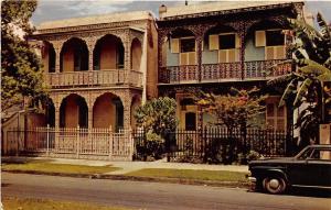 BR25432 Lovley antebellum homes New Orleans 2 scans USA