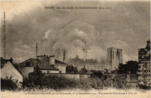 CPA Reims dans ses années de bombardements 1914-1917-La Cathedrale ... (742705)