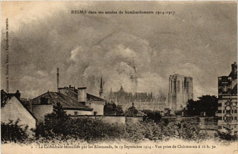 CPA Reims dans ses années de bombardements 1914-1917-La Cathedrale ... (742705)