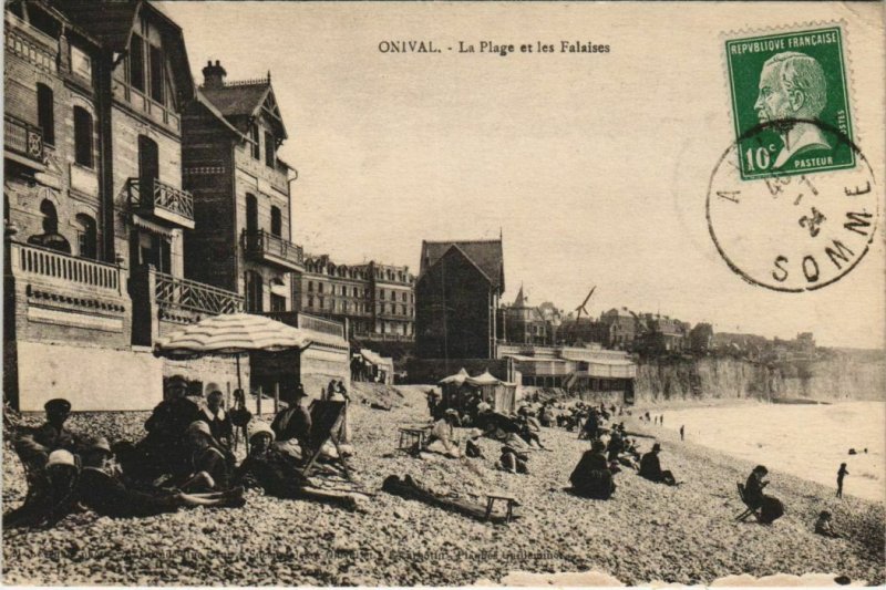 CPA ONIVAL-sur-MER La Plage et les Falaises (807991)