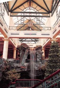 Connecticut   Foxwoods, view of waterfall new Casino