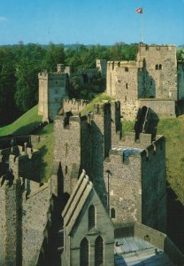 Sussex Postcard - Arundel Castle - The Norman Keep and Curtain Wall  RR7165