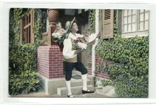 Multiple Babies Bebes Flower Seller ca. 1899