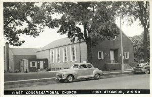 PC CPA US, WIS, FORT ATKINSON, FIRST CONG. CHU., REAL PHOTO Postcard (b17103)