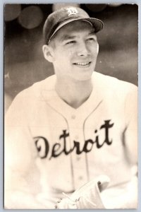 DS1/ Sports RPPC Postcard c1950s Detroit Tigers Baseball Hal Newhouser 241