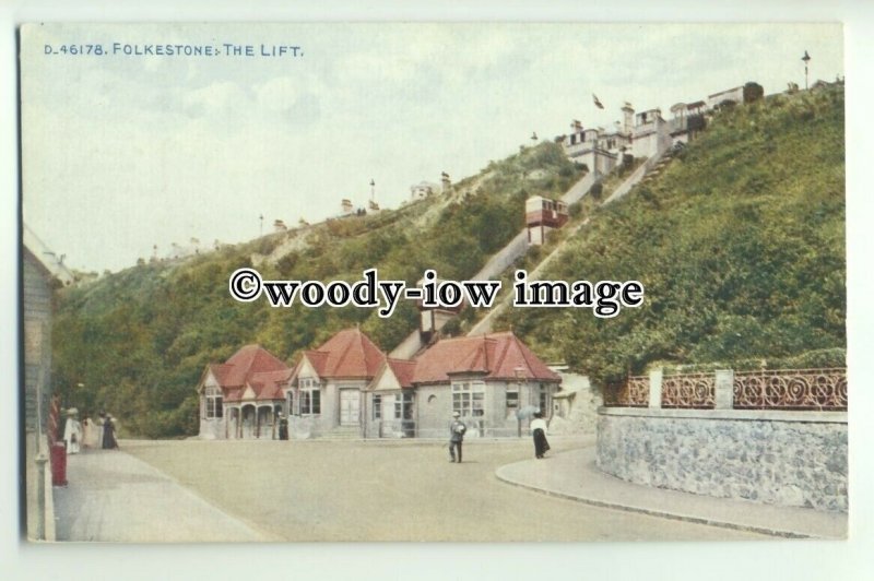 tp9588 - Kent - Early View of the Lift in use, on Folkestone Seafront - postcard 