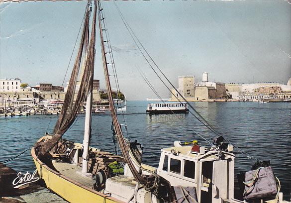 France Marseille Le Fort Saint-Jean et la Sortie Vieux Port