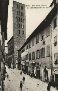 CPA Arezzo Corso Vittorio Emanuele con veduta del Companile ITALY (805020)