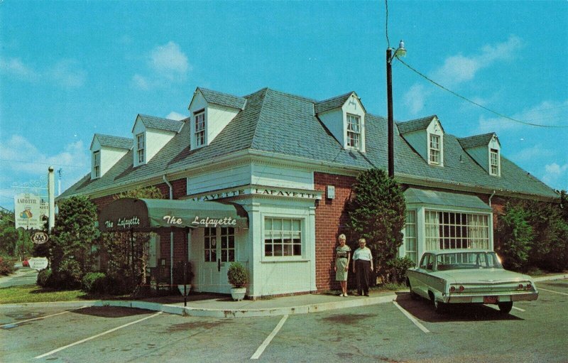 Old Chevy Impala Car at Lafayette Restaurant Williamsburg, Va. Postcard 2T5-16
