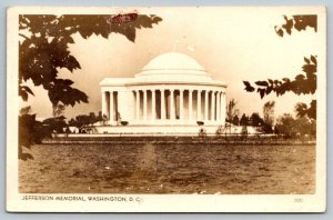 RPPC  Jefferson Memorial  Washington DC   Photo Postcard  1946