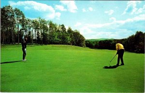 Postcard GOLF COURSE SCENE Mount Snow Vermont VT AO1234