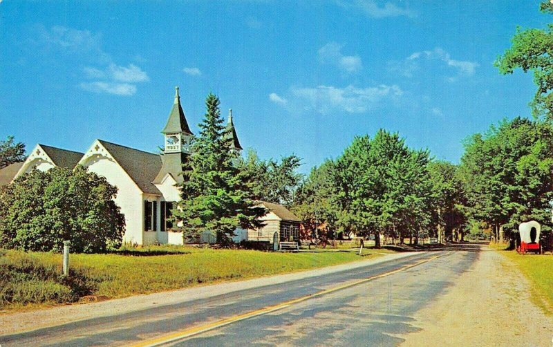 HURON CITY MICHIGAN~WILLIAM PHELPS MEMORIAL MUSEUM-VICTORIAN BUILDING POSTCARD