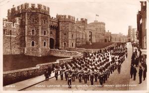 BR93861 guard leaving windsor castle showing henry gateway real photo  uk