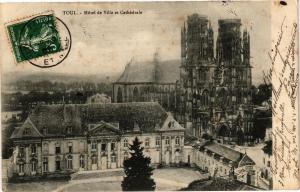 CPA Toul-Hótel de Ville et Cathédrale (187809)