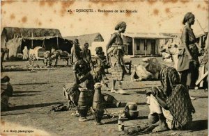 CPA AK Djibouti- Vendeuses de lait Somalis SOMALIA (831468)