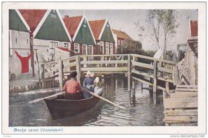 VOLENDAM, North Holland, Nethrlands; Bootje varen, Bridge, Dutch family, Row ...