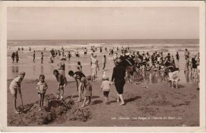 CPA ONIVAL La Plage heure du Bain (18600)