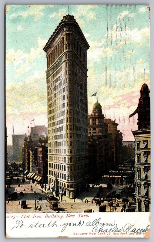 Vintage Postcard 1905 The Flatiron Building Triangular Block 5th Avenue New York 