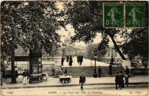 CPA PARIS (6e) Le Pont des Arts et l'Institut (564200)