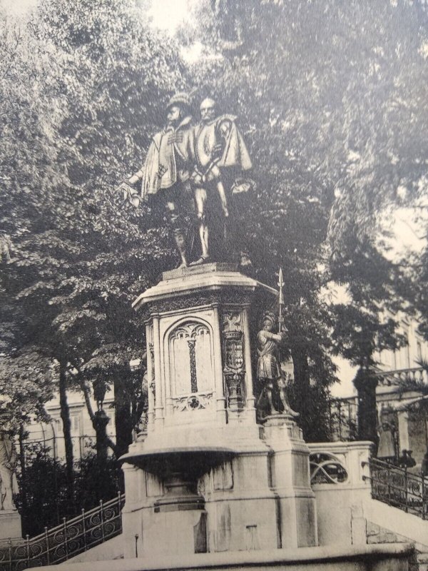 Postcard - Counts of Egmont and Hornes Statue - Brussels, Belgium