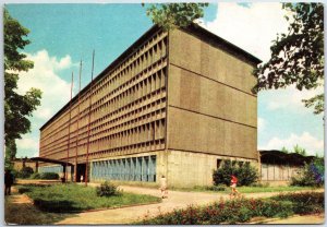 VINTAGE POSTCARD CONTINENTAL SIZE UNIVERSITY LIBRARY AT LODZ POLAND POSTED 1971