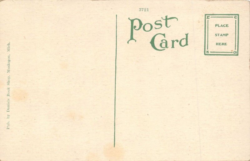 MUSKEGON MICHIGAN-WOMAN'S CLUB POSTCARD 1920s