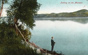 Vintage Postcard 1910's Man Fishing In The River Missouri MO