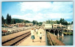 THE WEIRS, New Hampshire NH ~ BOARDWALK, Recreation & Shopping 1959 Postcard