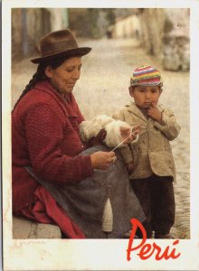 Peru Cuzco Campesina Hilando Peasant Vintage Postcard BS.28