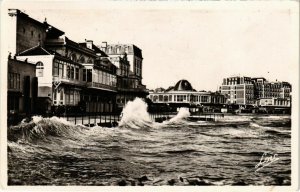 CPA Dinard- La Plage par tempete FRANCE (1022113)