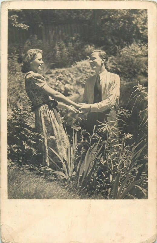 Couple lovers semi-modern photo postcard 