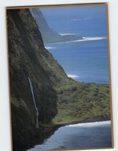 Postcard The Lush Green Cliffs along Hāmākua coast, Hawaii