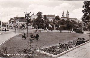 Germany Freising Motiv am Bahnhof mit Dom Photo