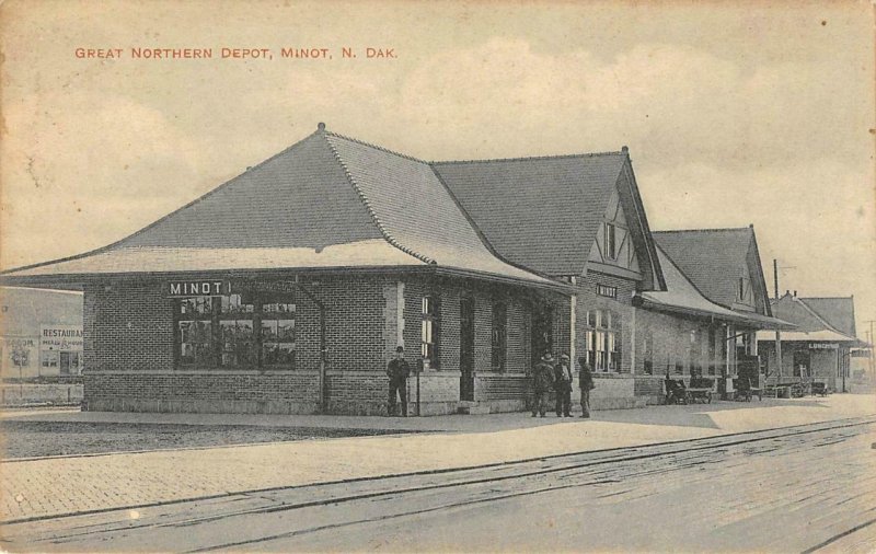 GREAT NORTHERN DEPOT Minot, North Dakota Railroad Station 1909 Vintage Postcard