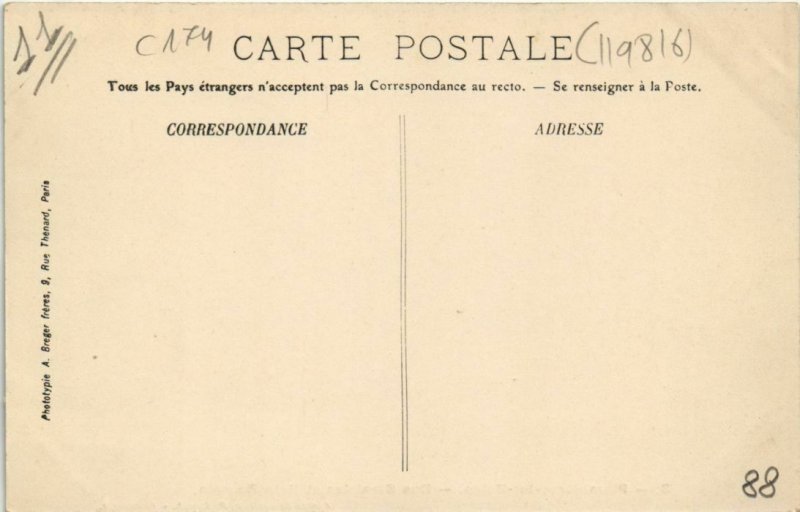 CPA PLOMBIERES-les-BAINS - Rue stanislas (119816)