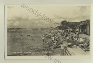 iw019 - Isle of Wight - Colwell beach & shoreline back in the 1960s - postcard