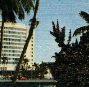 1957 Fabulous Fontainebleau Hotel Miami Beach FL Postcard Linen