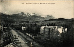 CPA GAP - Avenue d'EMBRUN et le Massif de Piolit (454246)