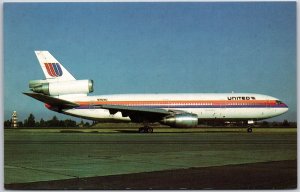 Airplane United McDonnell Douglas DC-10-10 N1802U Aircraft Postcard