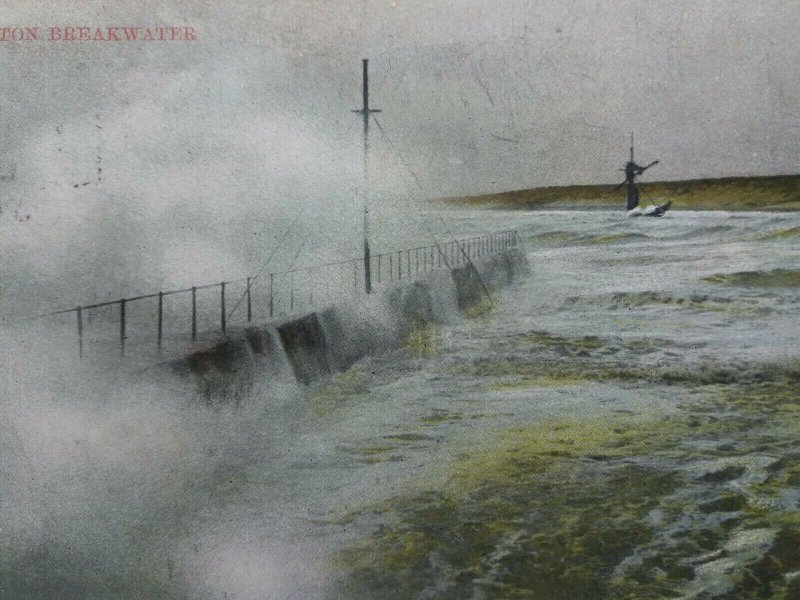 Roigh Seas at The Breakwater Gorleston Norfolk Vintage Antique Postcard 1908