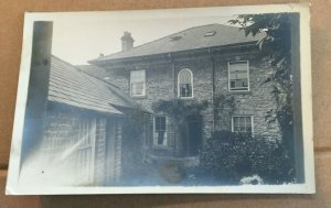 VINTAGE REAL PHOTO POSTCARD OF A HOUSE