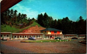 Maple Center Motel St Johnsbury Vermont VT UNP Chrome Postcard  D13