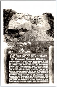 Mt Rushmore National Memorial, Monuments and Sign - 1923 - Vintage Postcard