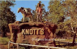 Statue symoblizes the pioneering prospector Knott's Berry Farm, Buena Park, C...