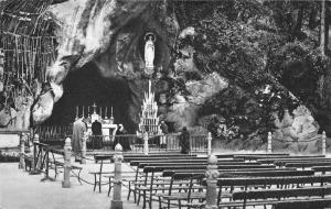 BR42624 La Grotte miraculeuse Lourdes france
