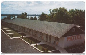 Davis Motel & Tourist Court east of BROCKVILLE, Ontario, Canada, PU-1957