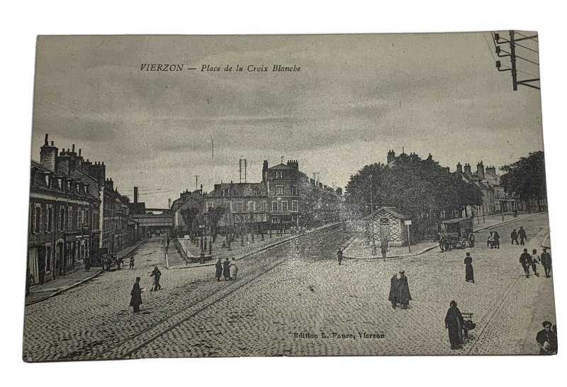 Early 1900s Antique postcard. Carte Postale Place de la Croix Blanche  Paris