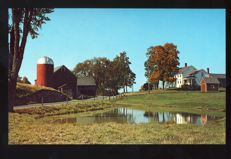 Hortonville, Vermont/VT Postcard, Farm & Barn, Fall Setting, Rutland County