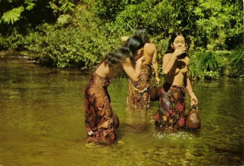 malay malaysia, SARAWAK BORNEO, Native Nude Dayak Girls in River (1960s) KC-7474